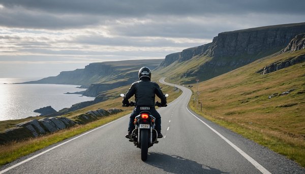 Aventure ultime : road trip moto dans le cap nord